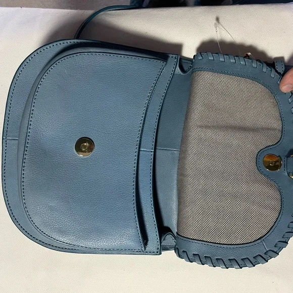 NWT   VINCE CAMUTO NEW YORK  HANDBAG    LIDIA CROSSBODY   BLUE HEAVEN COLOR - Picture 7 of 10